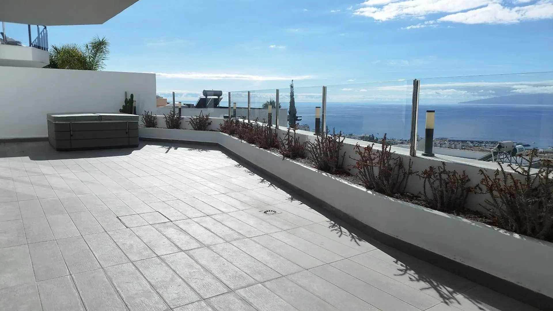 Sunset White Villa - Ocean View, Jakuzzi, Heated Pool, Air-Conditioning, Grill Playa de las Américas España